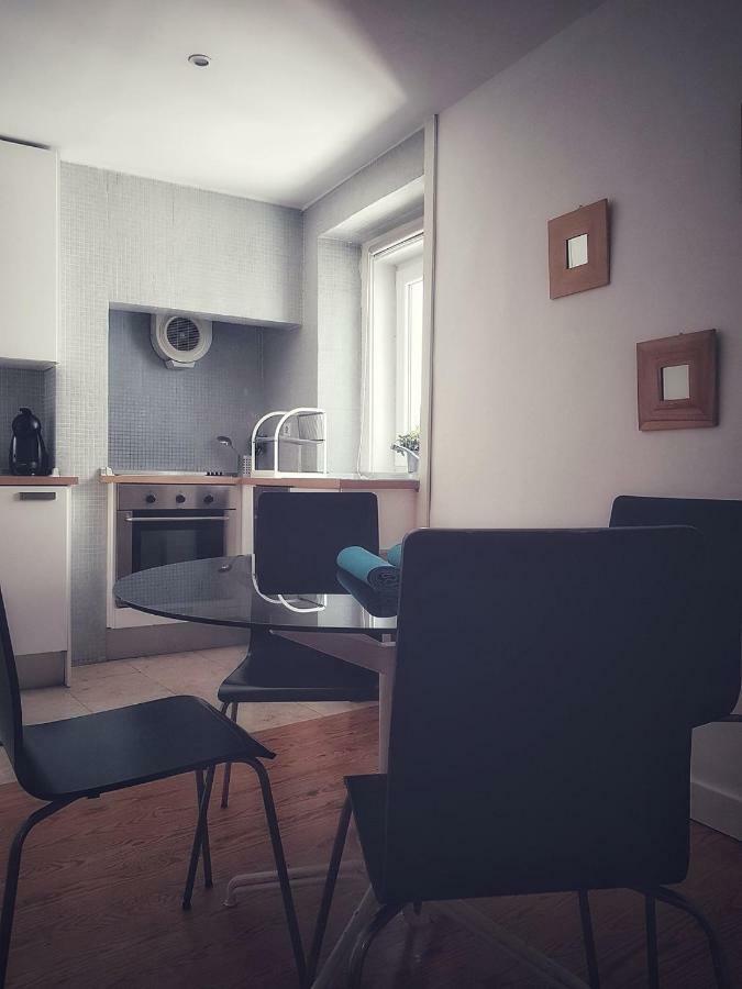 The Blue House - Camoes Cool Loft Apartment ลิสบอน ภายนอก รูปภาพ